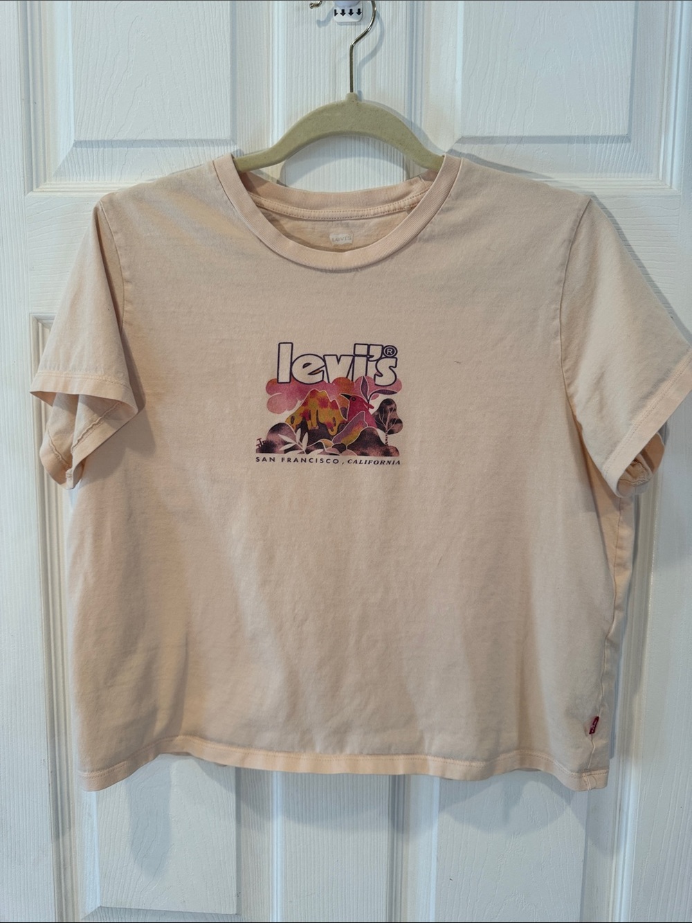 Levi's Light Peach Graphic Short Sleeve Tee
